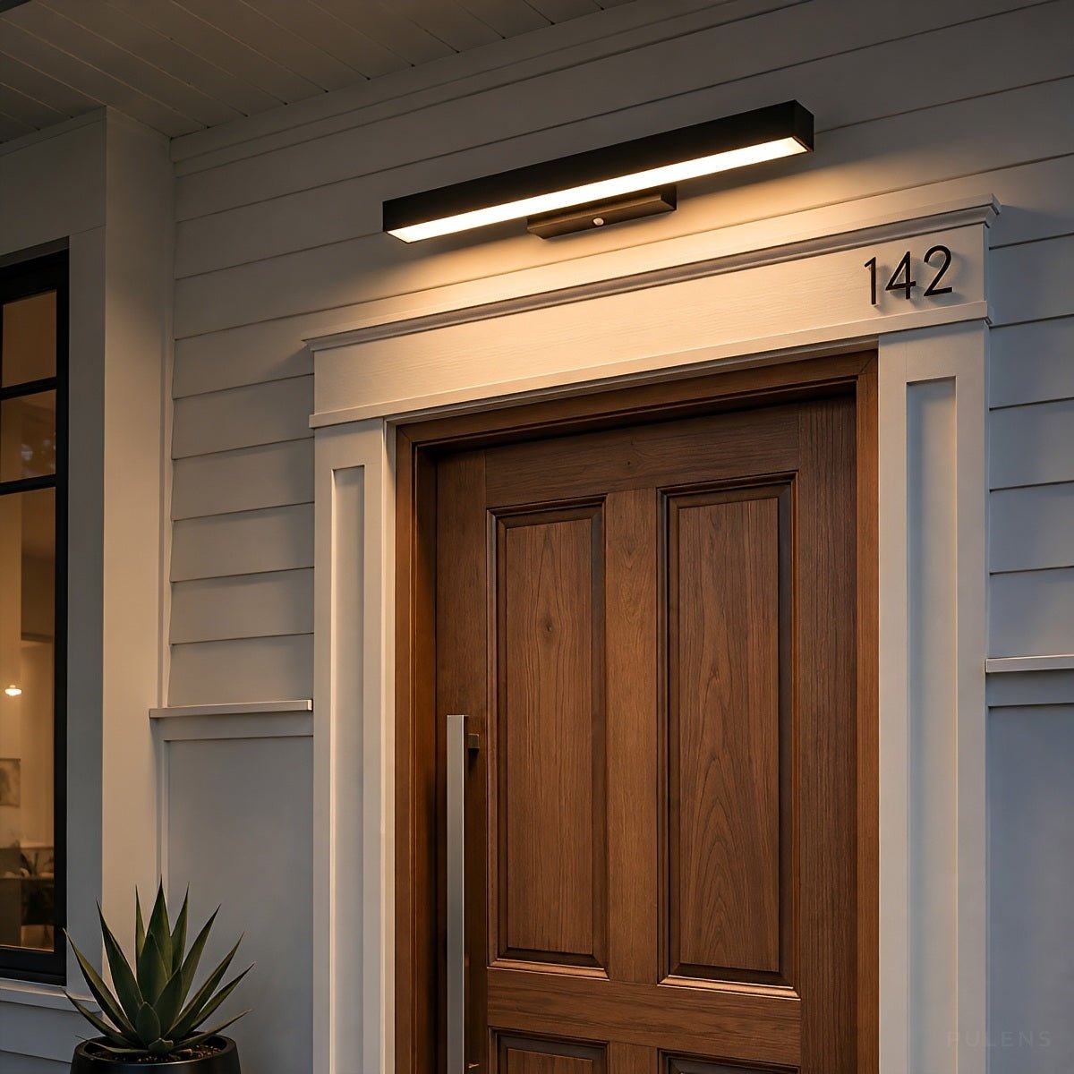 Dimmable Modern Sleek Linear Outdoor Wall Light - Pulens