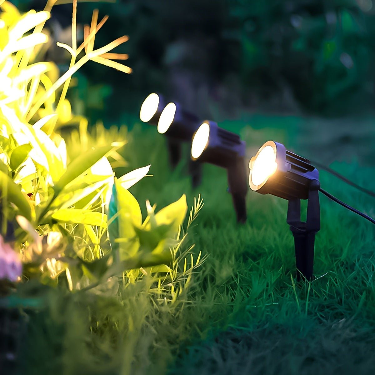 Waterproof Solar Spotlights Outdoor LED Landscape Lights - Pulens