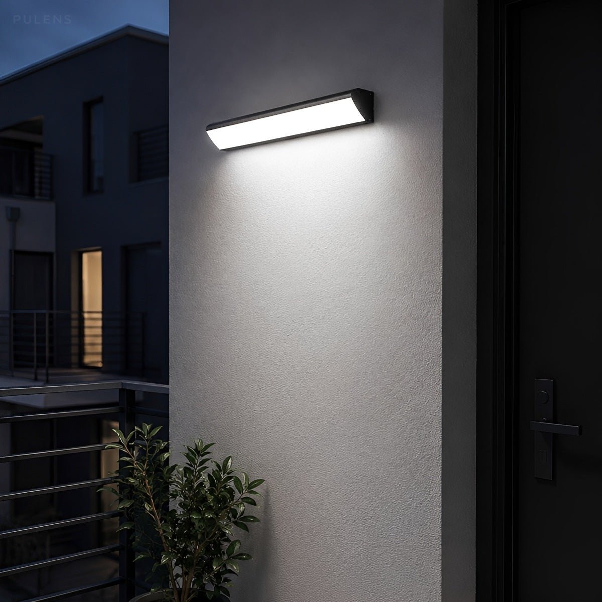 Waterproof Outdoor Modern Linear LED Outdoor Wall Light - Pulens