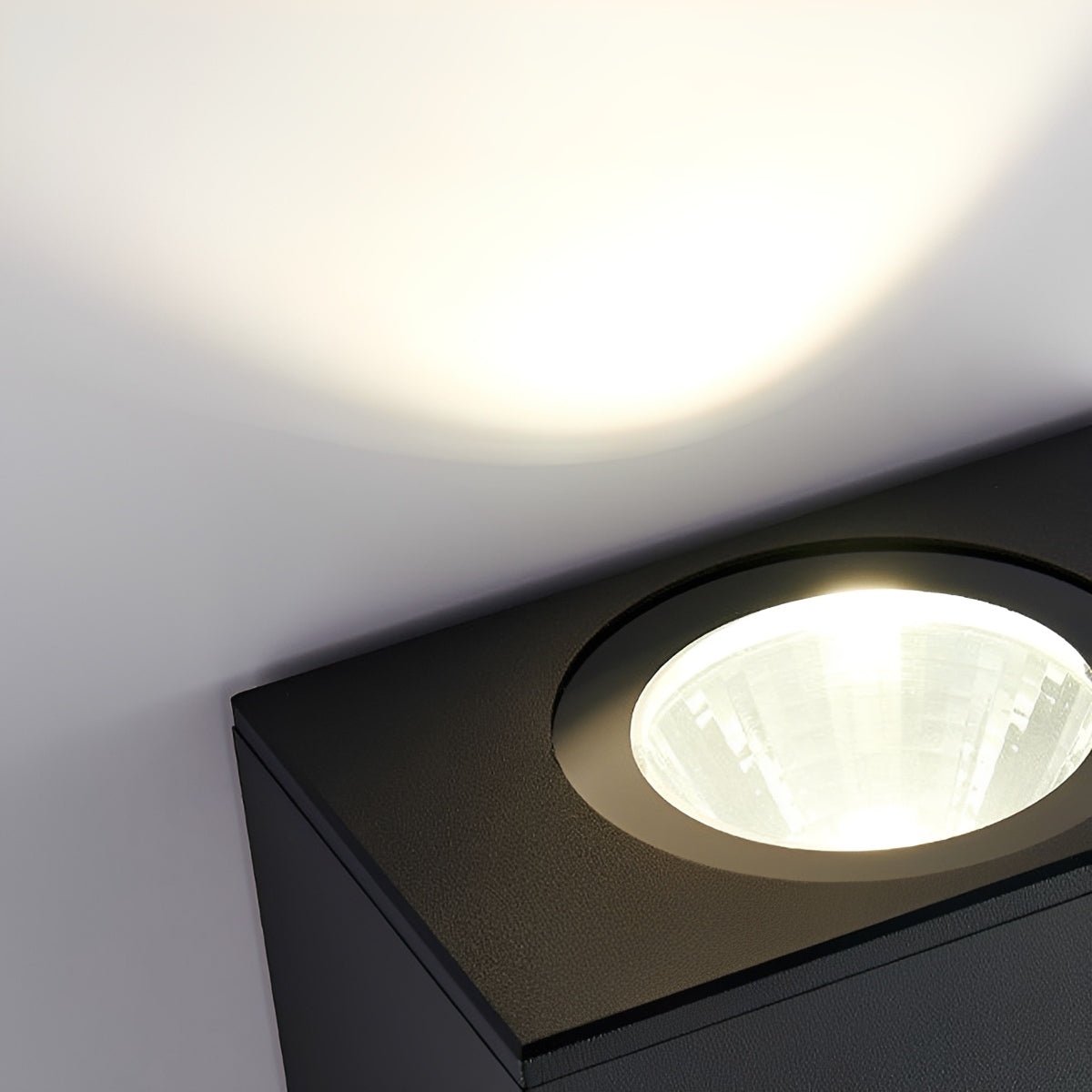 Outdoor Up and Down Dimmable Waterproof Wall Light - Pulens