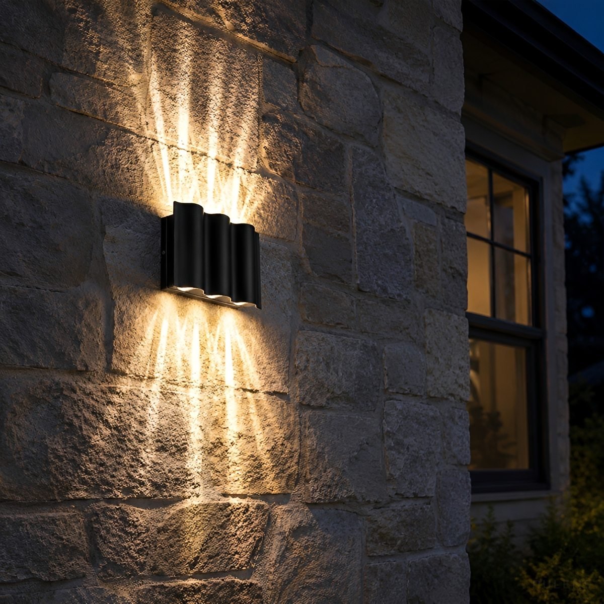 Waterproof Modern Vertical-Beam Up & Down Outdoor Wall Light - Pulens