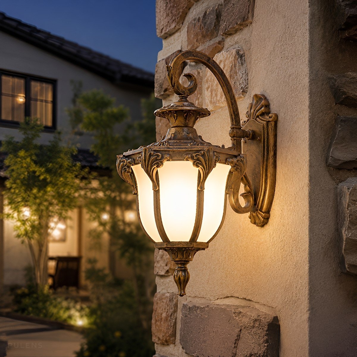 Dimmable Crown Top Coach Outdoor Wall Light - Pulens