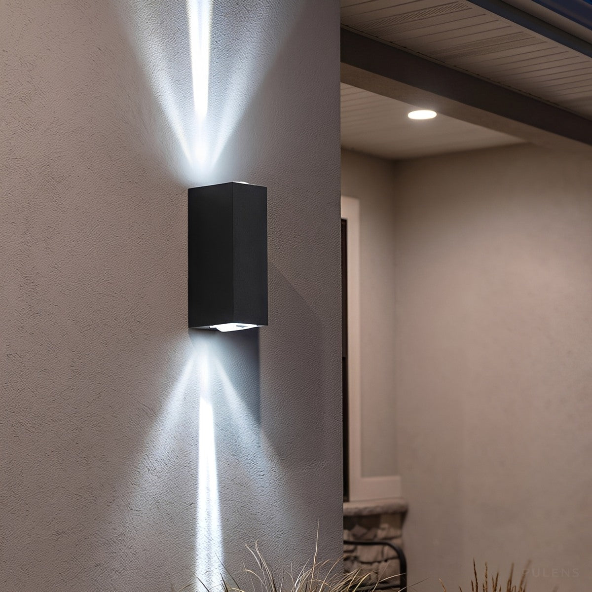 Waterproof Modern Up Down LED Outdoor Wall Light - Pulens