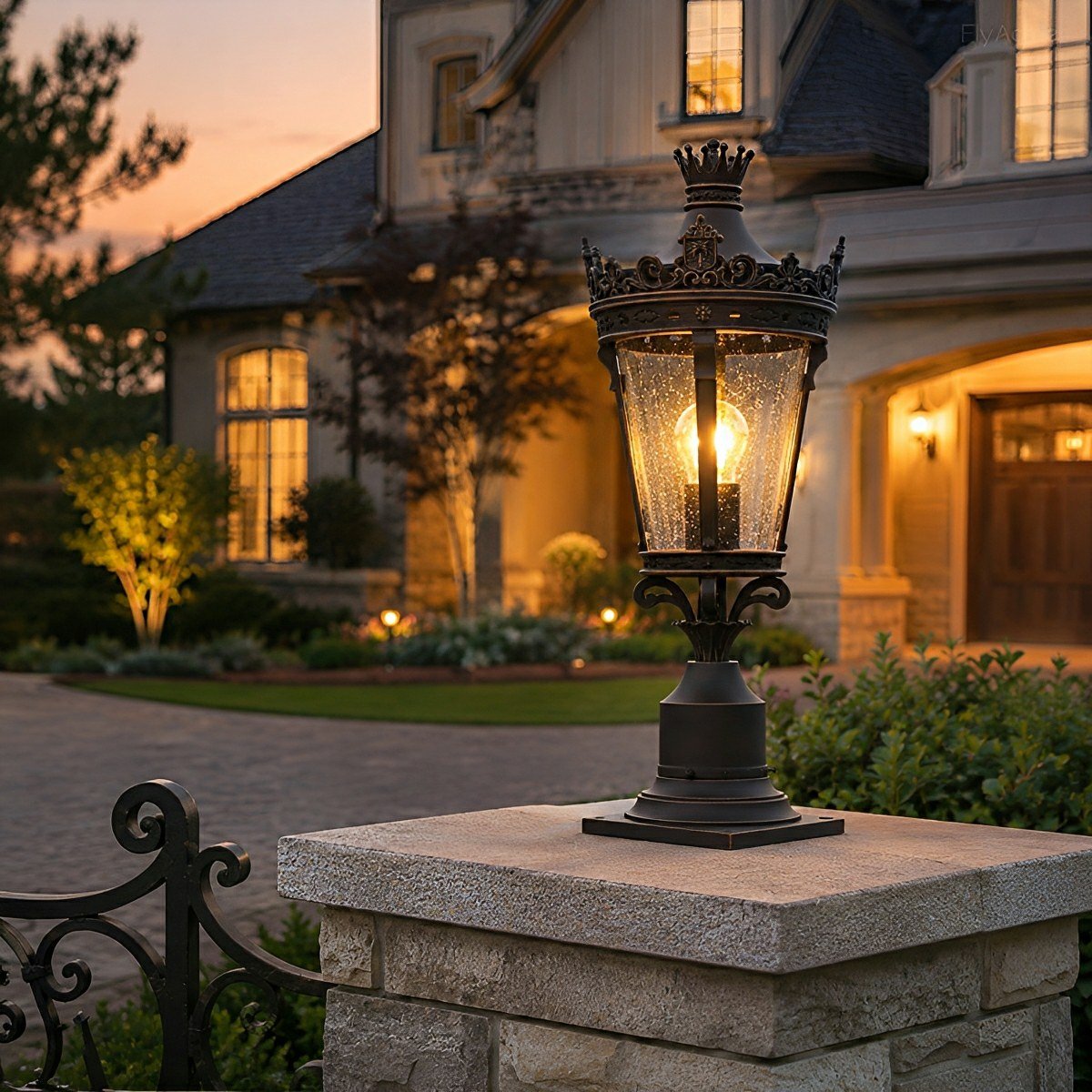 Dimmable Crown Castle Lantern Outdoor Post Light - Pulens