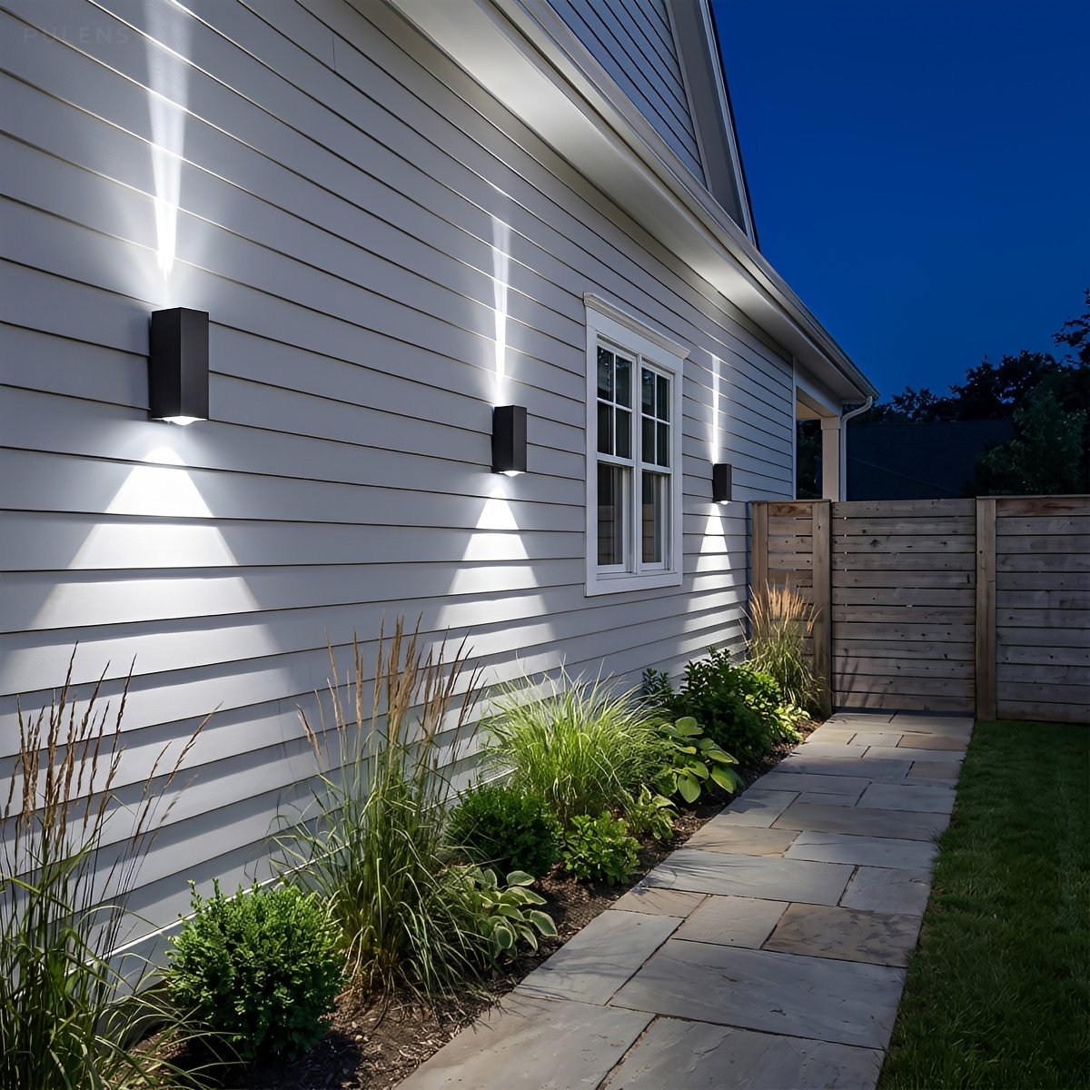 Waterproof Modern Up Down LED Outdoor Wall Light - Pulens
