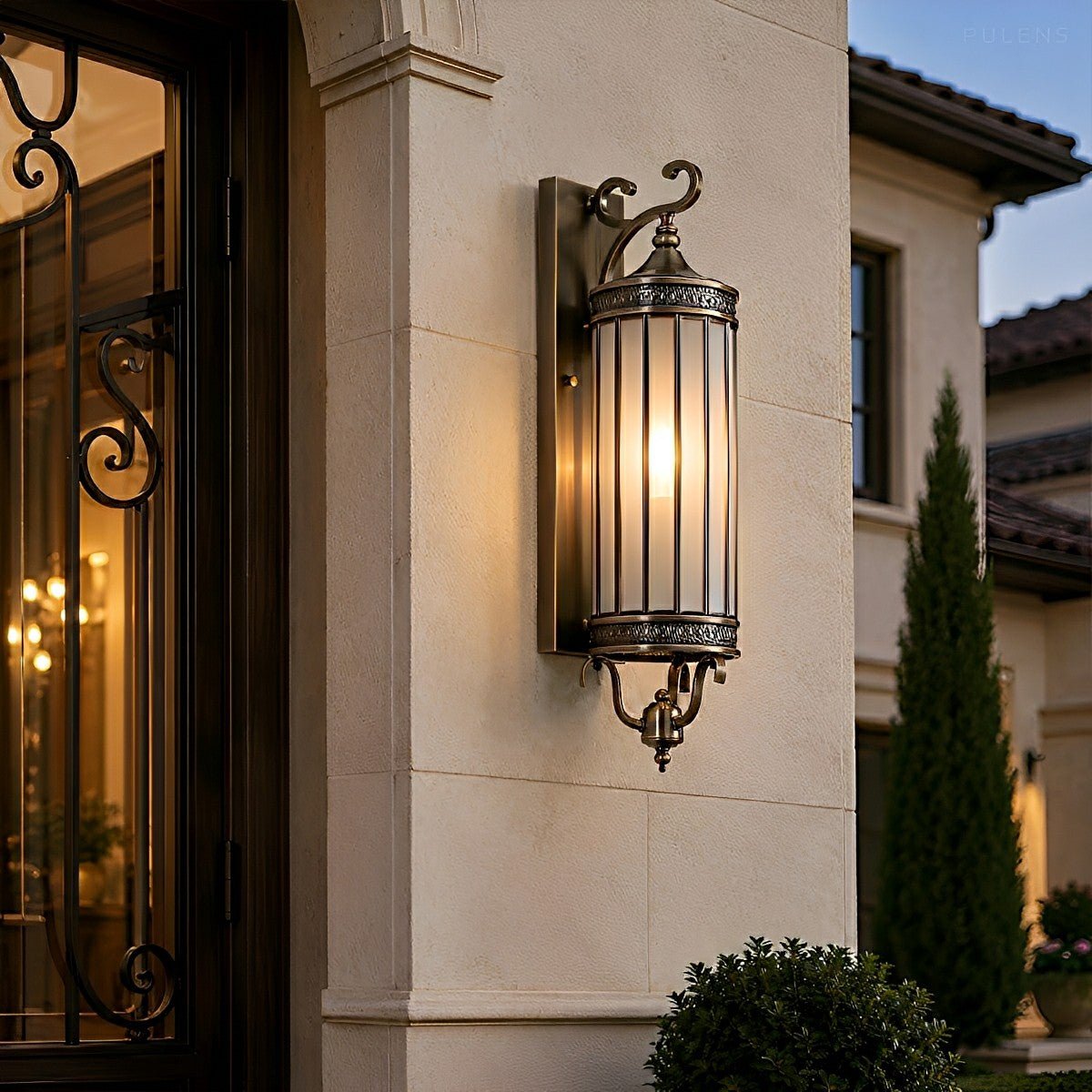 Dimmable Copper Outdoor Wall Sconce - Pulens