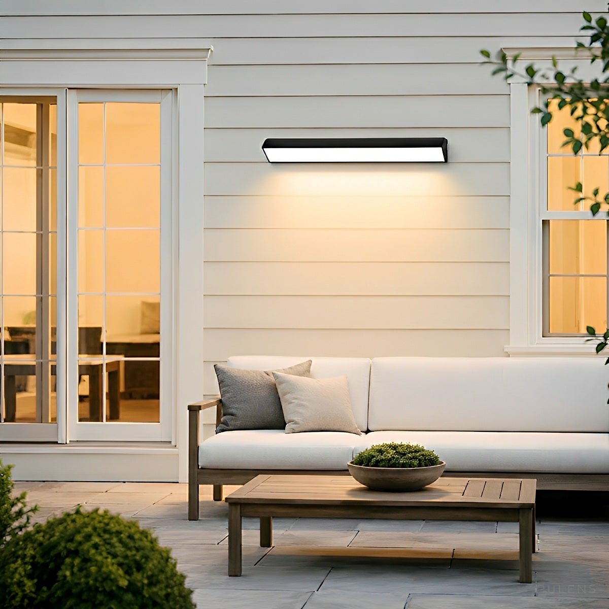 Waterproof Outdoor Modern Linear LED Outdoor Wall Light - Pulens