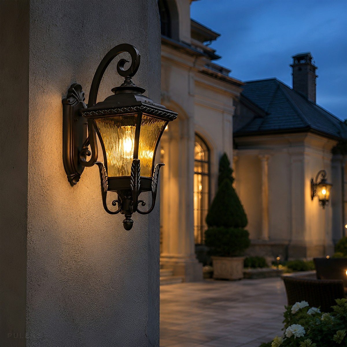 Dimmable Vintage Rustic Outdoor Wall Light - Pulens