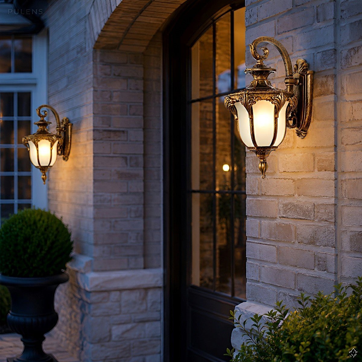 Dimmable Crown Top Coach Outdoor Wall Light - Pulens