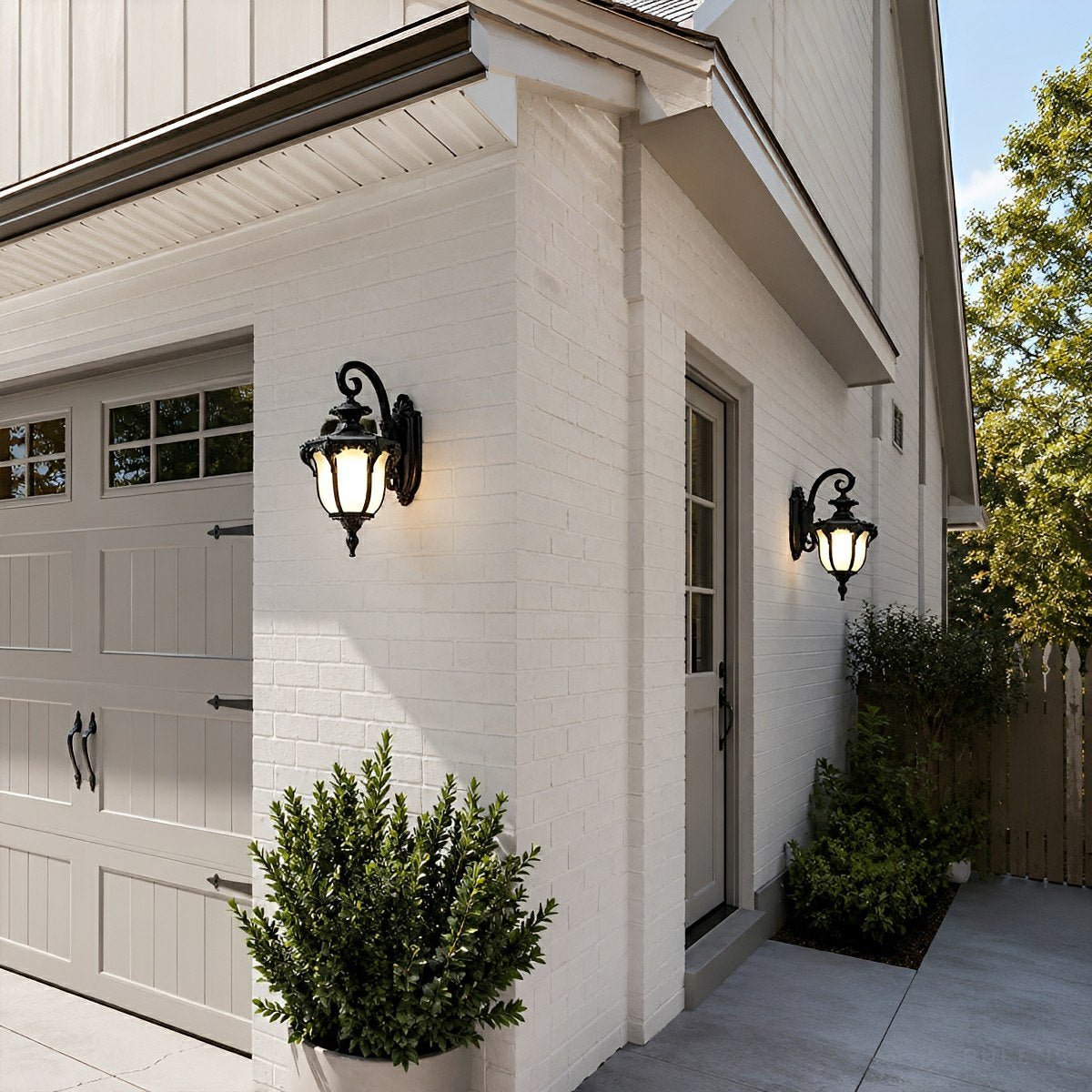 Dimmable Crown Top Coach Outdoor Wall Light - Pulens