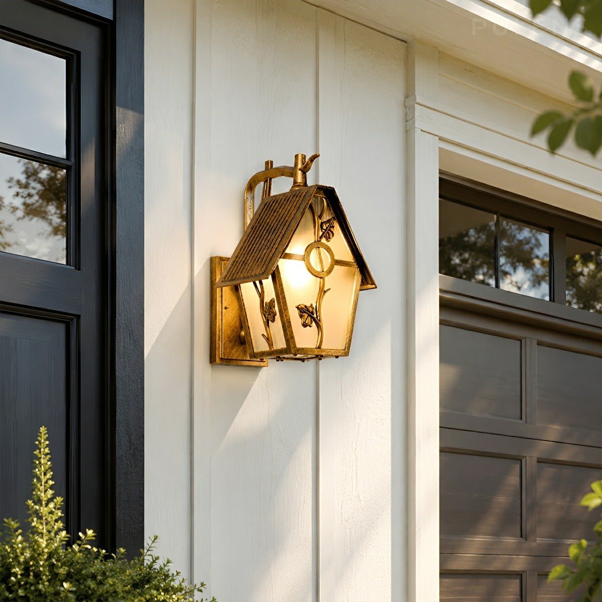 Dimmable Cottage Lantern Outdoor Wall Light - Pulens