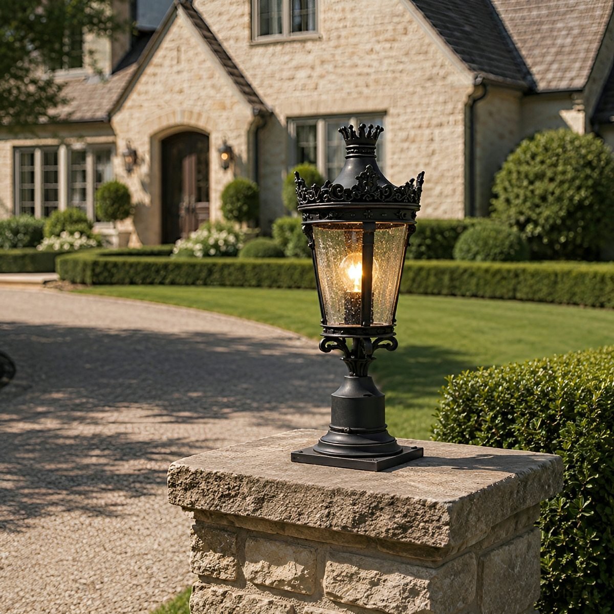 Dimmable Crown Castle Lantern Outdoor Post Light - Pulens
