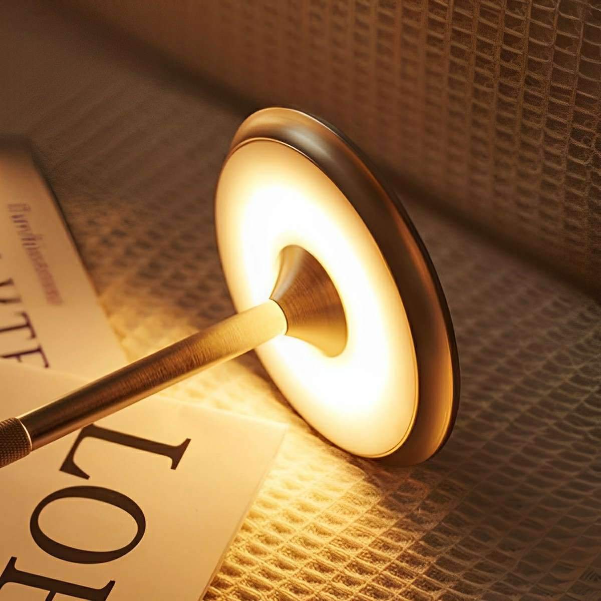 Modern Dimmable Floating Dish LED Table Lamp - Pulens